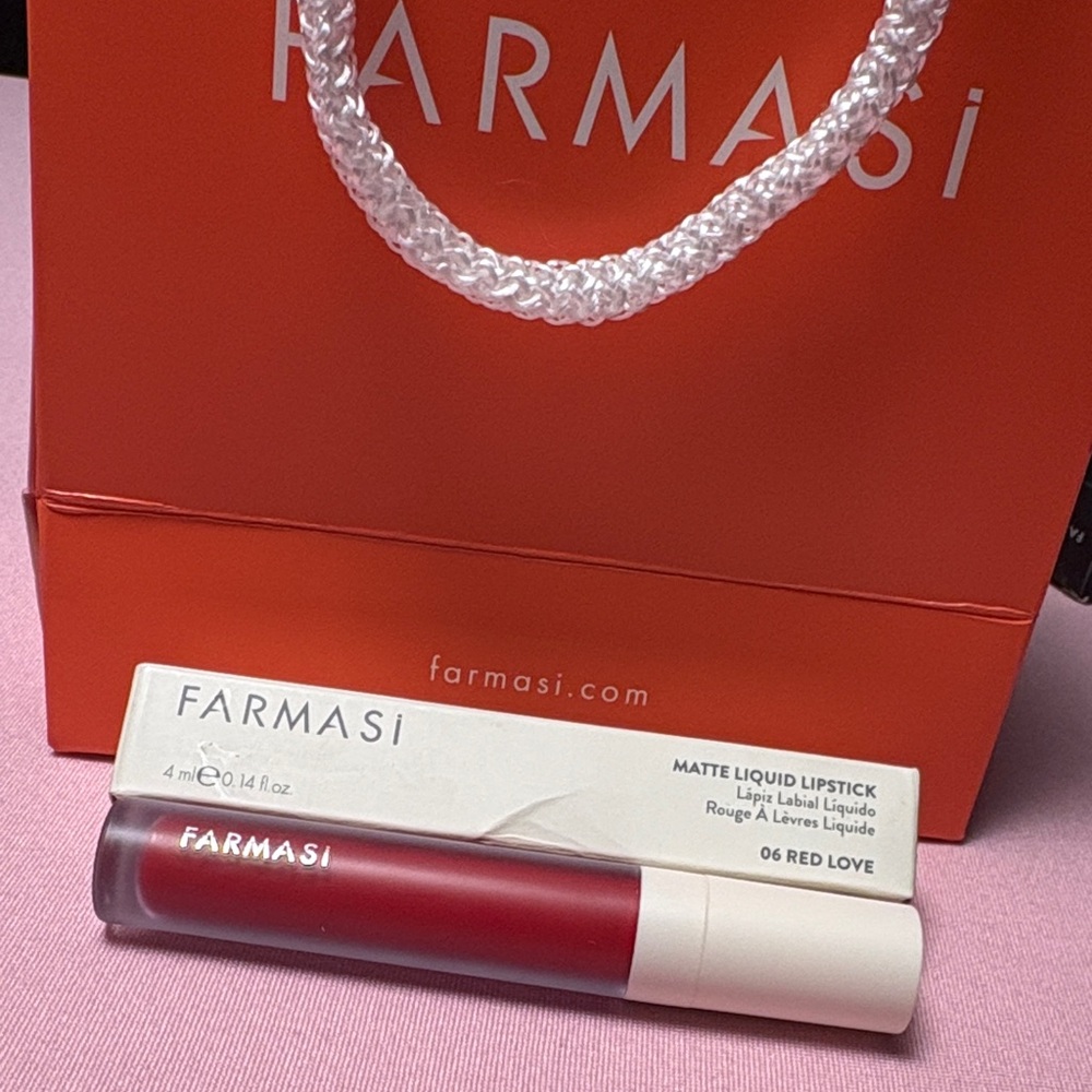 Farmasi Matte Liquid Lipstick in 06 Red Love